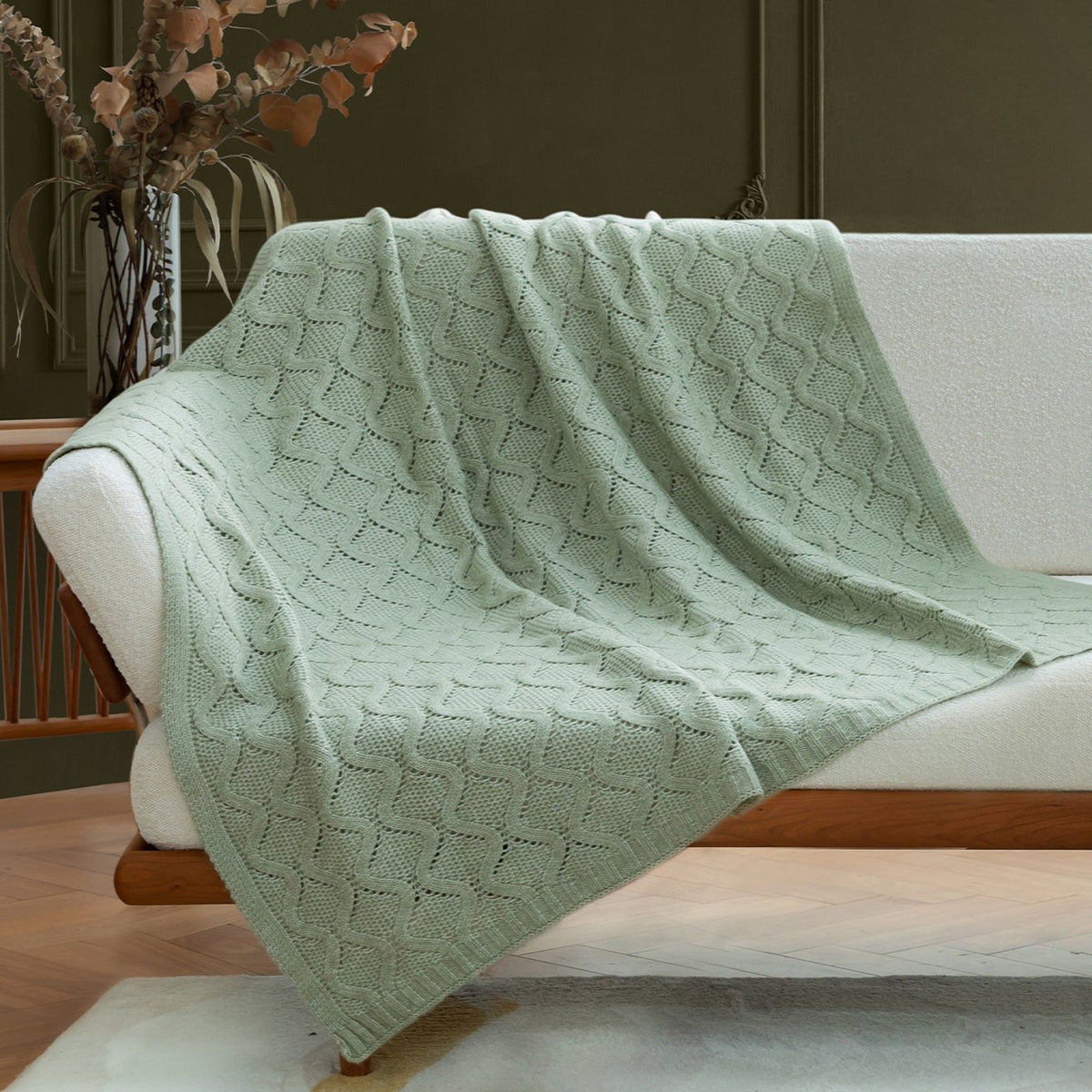 Amélie Home Textured Mulberry Throw Blanket Handmade with Tassels Chunky  Soft Fluffy Knit Throw Blankets Woven Luxury Farmhouse Throws for Couch  Sofa Bed (Sage Green, 50 x 60) : : Home