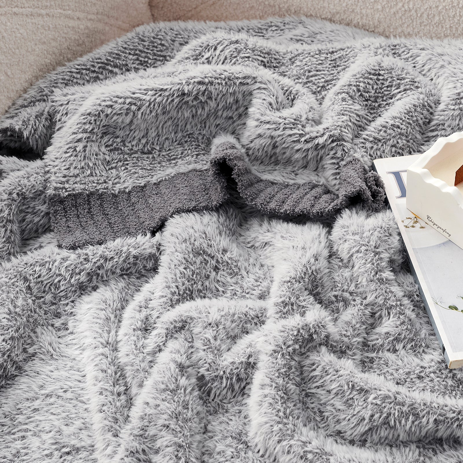 Amélie Home Super Soft Faux Fur Feather Yarn Throw Blankets-Heather Grey