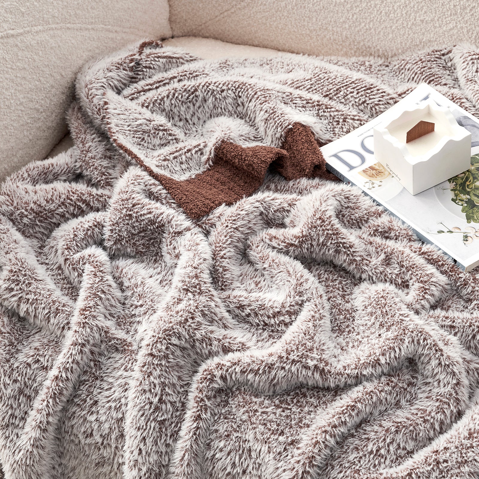 Amélie Home Super Soft Faux Fur Feather Yarn Throw Blankets-Heather Brown