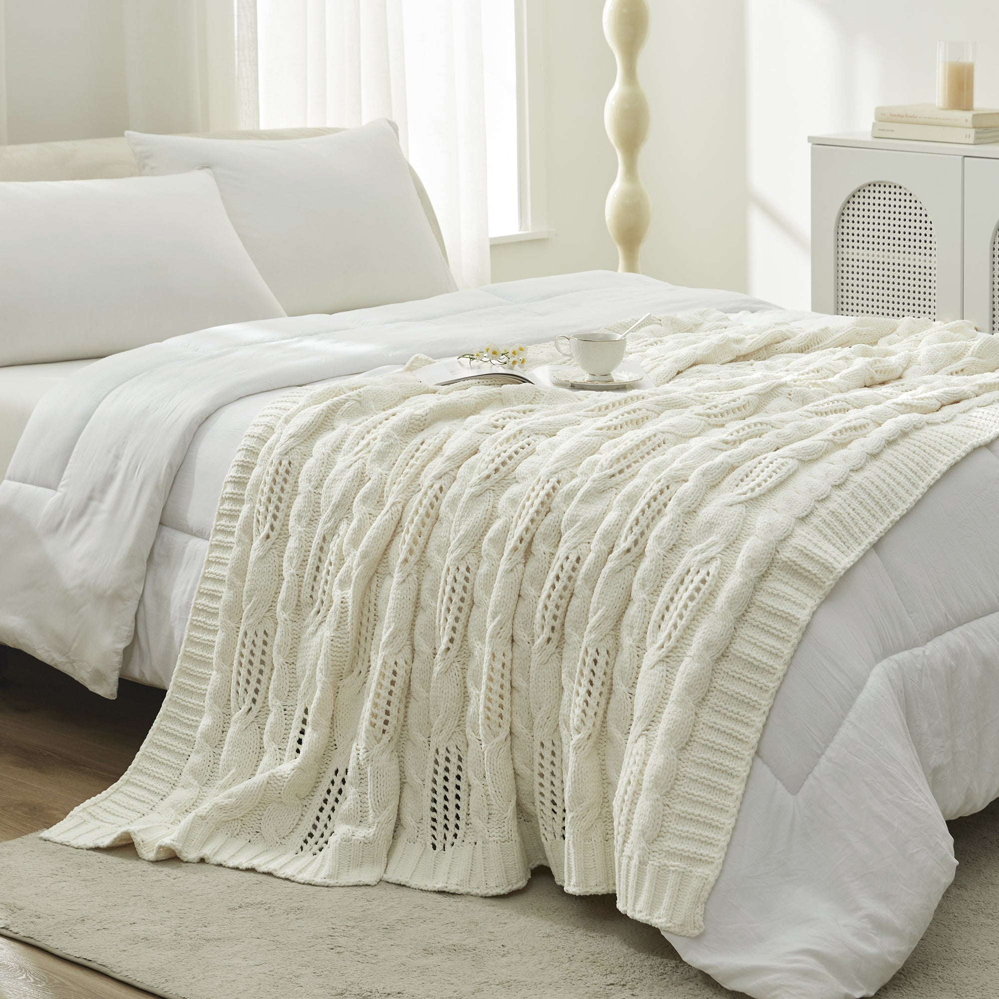 Cable Knitted Throw Blanket-Ivory