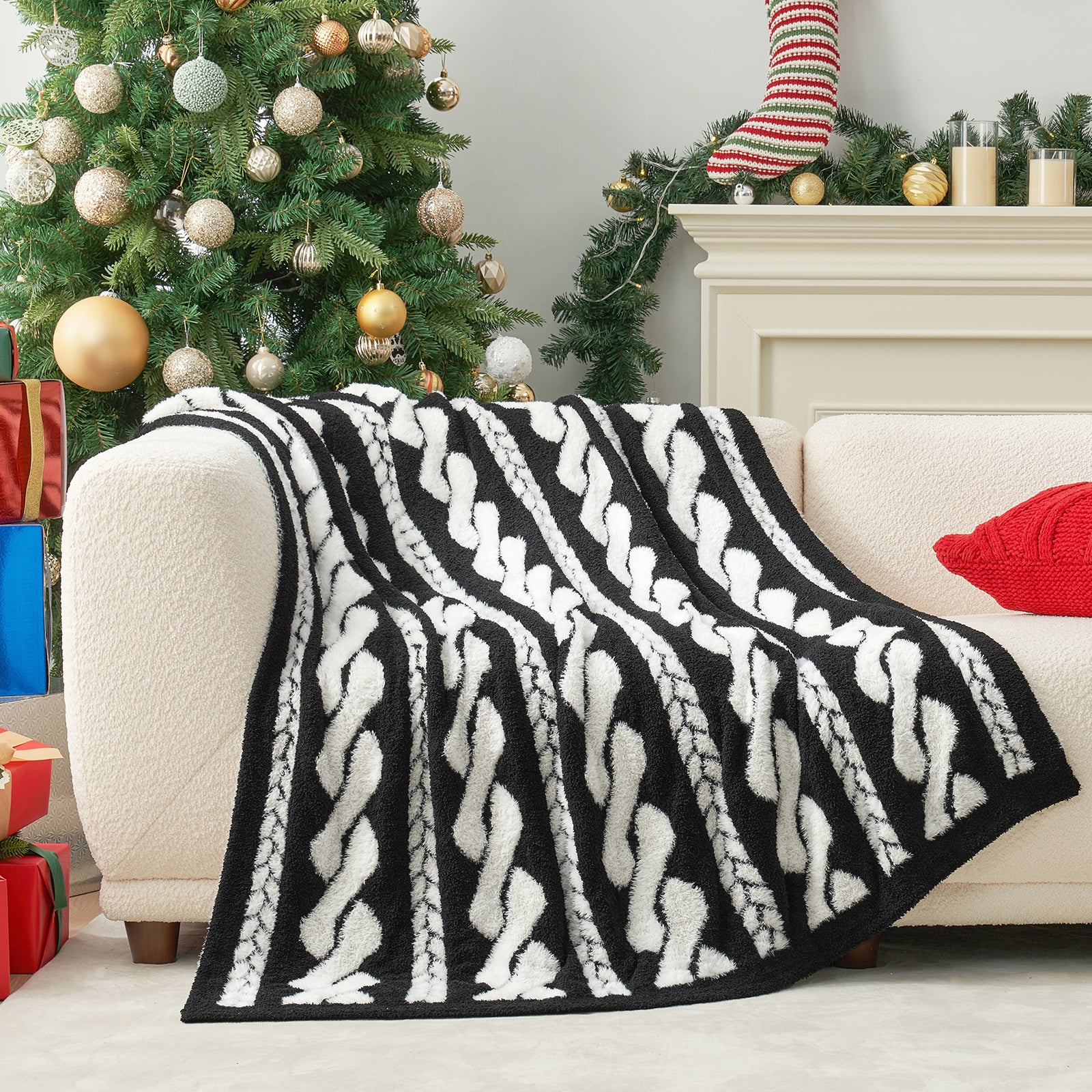 Amélie Home Double Sided Comfy Faux Fur Feather Yarn Throw Blankets-Cable Black