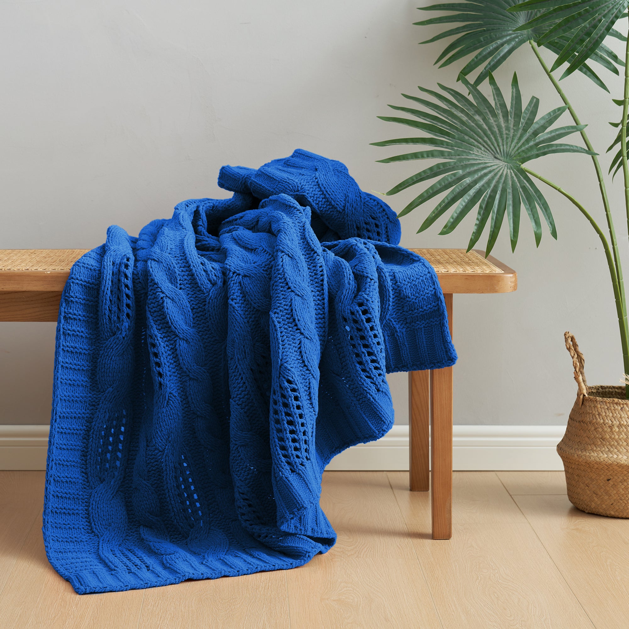 Cable Knitted Throw Blanket-Blue